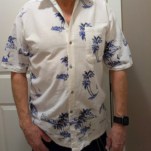 Mens beach resort or summer shirt - Picture 1 of 3